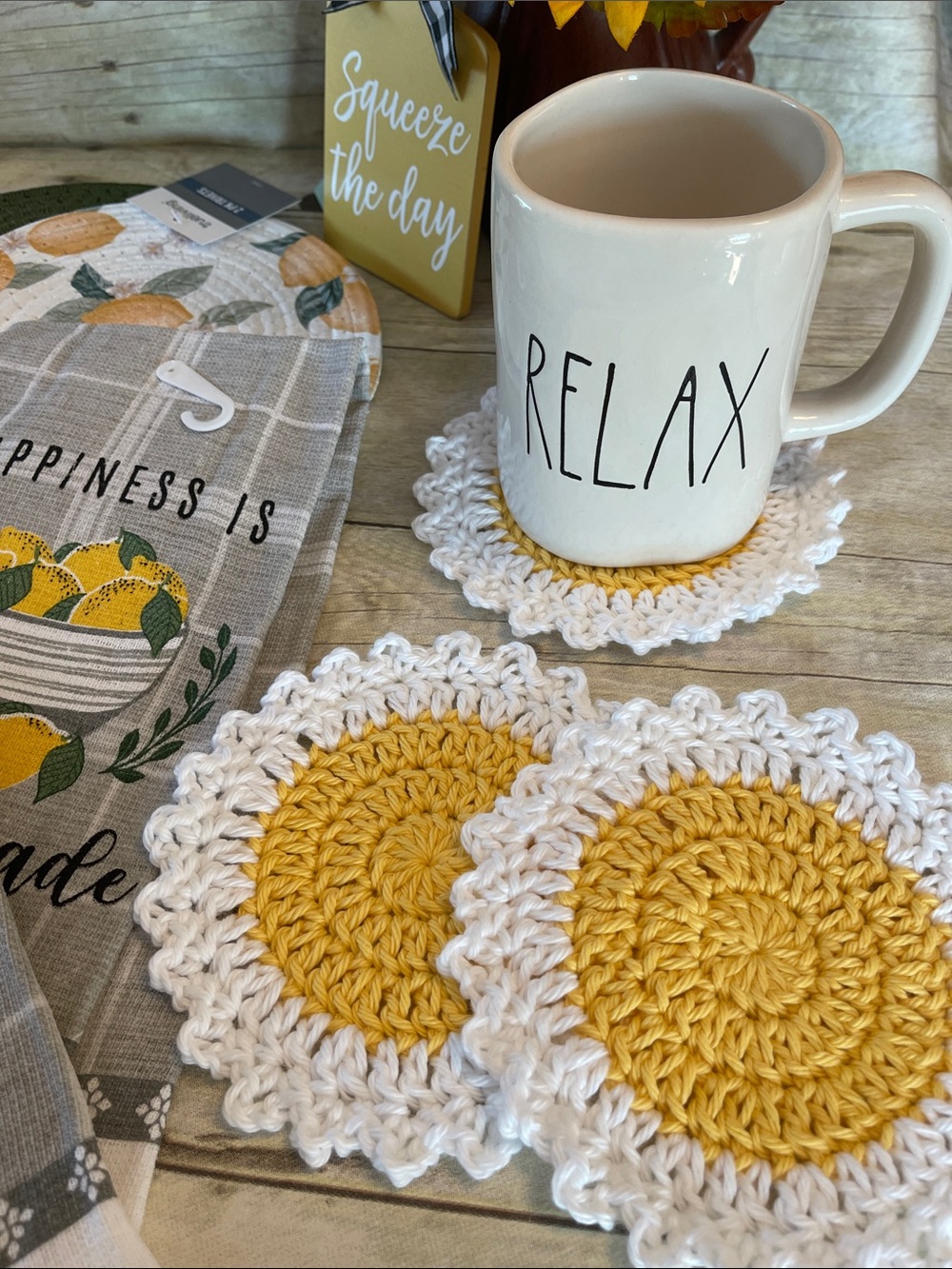 9 Piece Lemon & Daisy Kitchen Bundle NWT - Picture 6 of 14